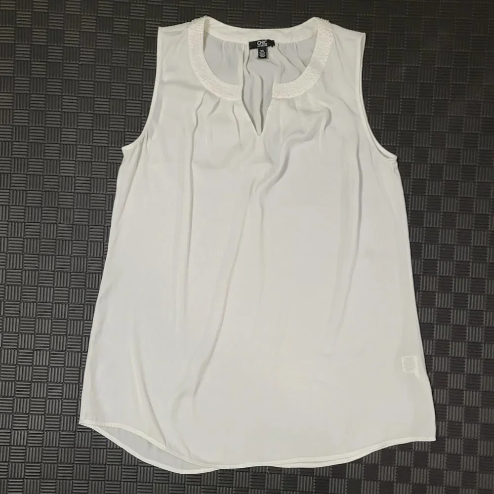EUC Beaded Neck Tunic Length Tank - Picture 2 of 2